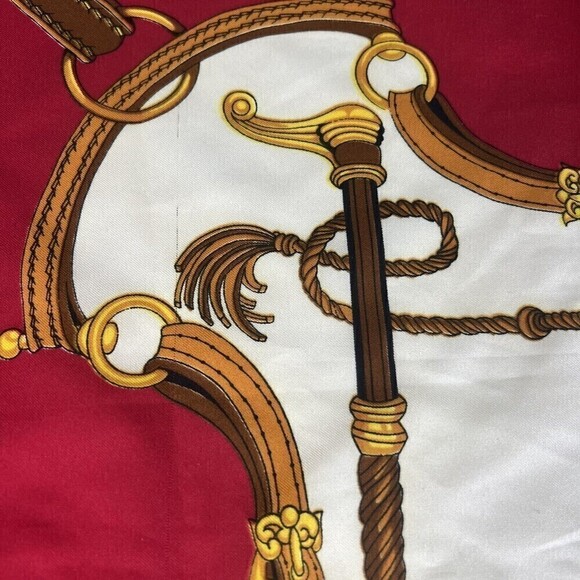 Vintage Triminghams Bermuda 100% Silk Scarf 32” X  34” Equestrian and Lion Gold - Picture 12 of 13